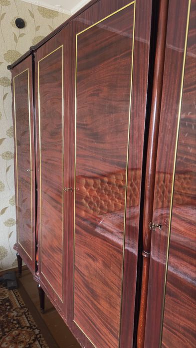 Продам шкаф б/у.