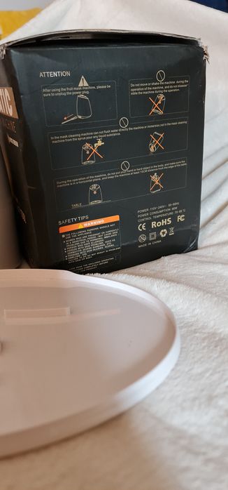 Aparat pentru masti faciale cu colagen