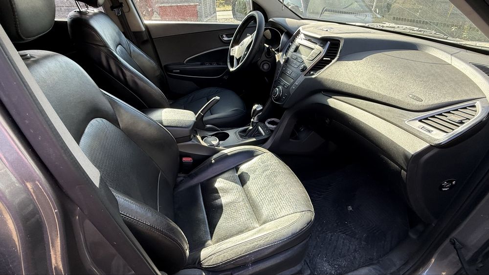 Vand Hyundai  Santa Fe 2014, Diesel, 4x4 –  schimb cu autotilitara 6/7 locuri cu lada minim 2009 - maxim 2016 + diferenta din partea mea