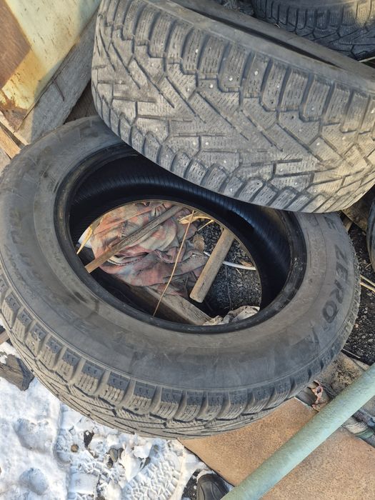 Шины 235/60/18 pirelle ice zero