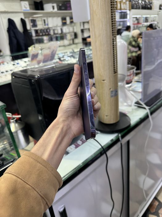 Iphone 14 Pro max wi fida ishlidi faqat