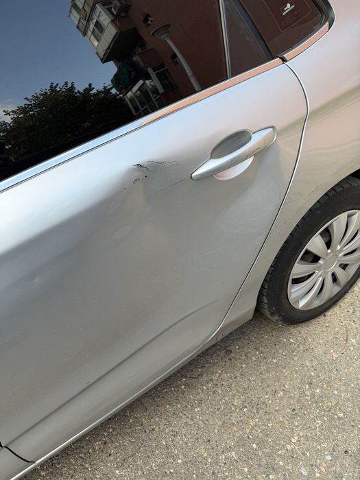 Vand Citroen C4 2014 usor avariat