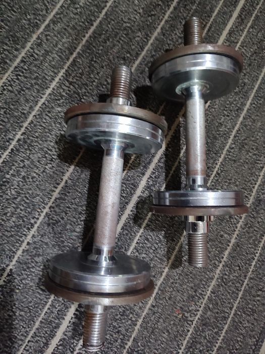 Продам  гантели.