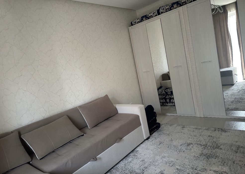 Код 888  Продается 1/5/7 ком квартира Куйлюк Compass ( вид во двор )