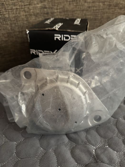 Подушки двигателя Audi 80 b4