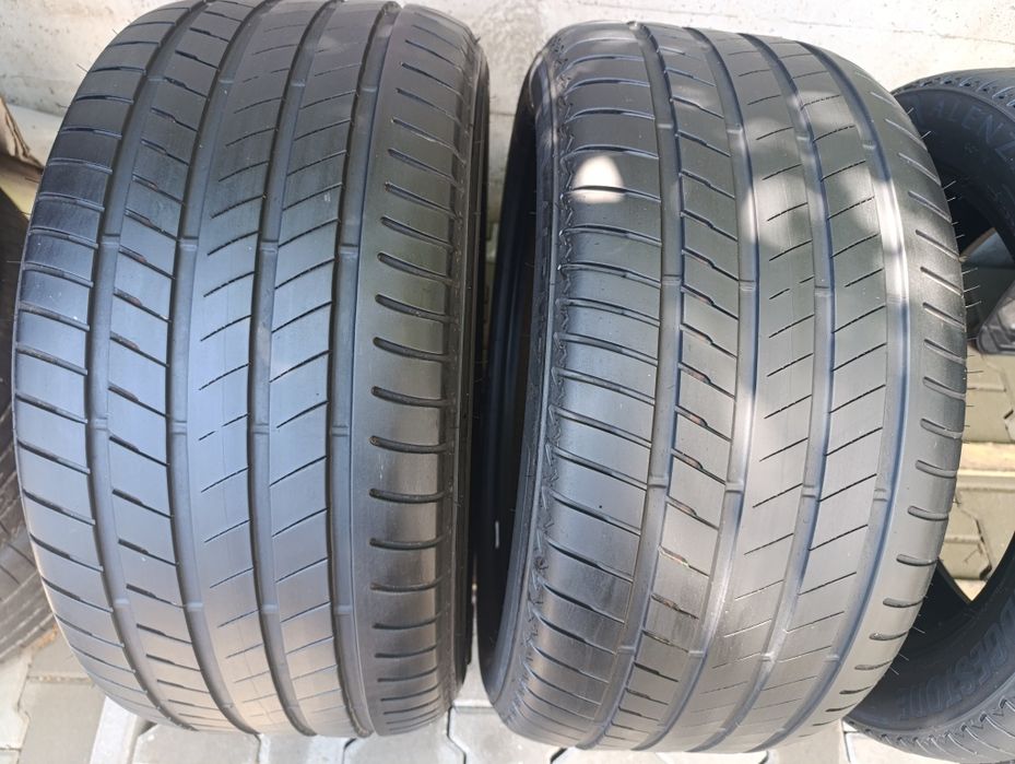 Anvelope de vara 305 40 20  Bridgestone Runflat*BMW dot 5220