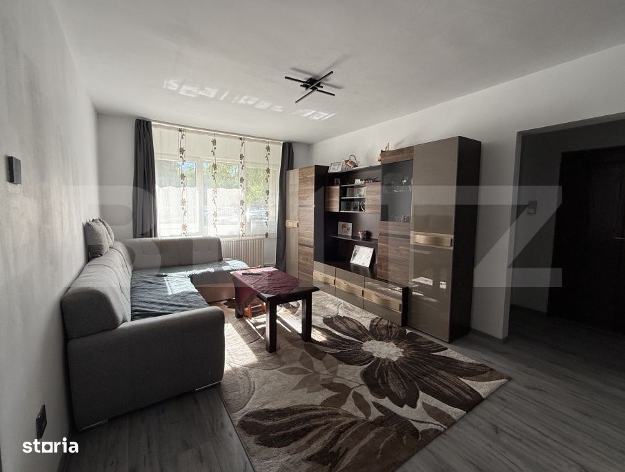 Apartament cu 3 camere, 70 mp, zona Careiului — fotografia 1