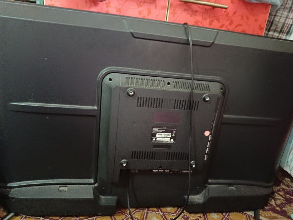 Продаю телевизор запчасти