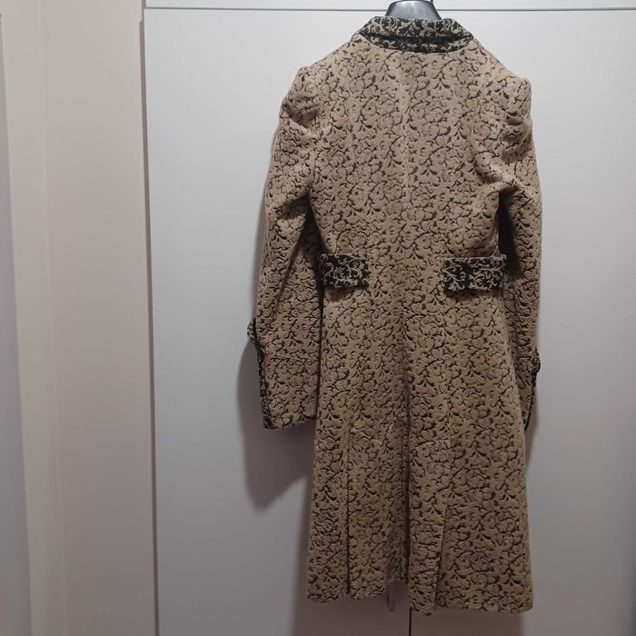 Палто в бежово Дамско