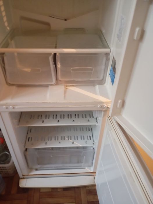 Indesit холодильнигі