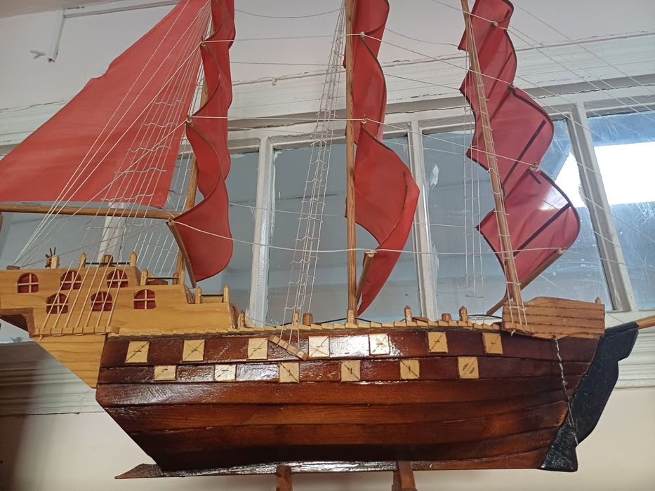 Карабль ручная работа