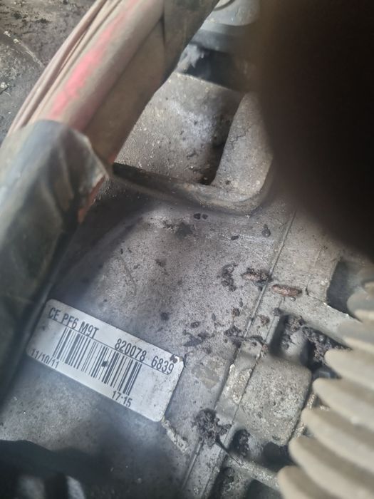 Cutie viteze renault trafic 2.0 dci 6 trepte cod cutie pf6030  ..