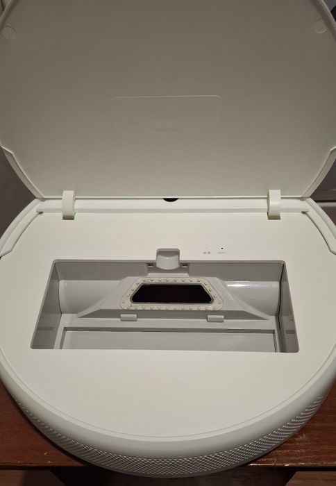 Продам робот пылесос