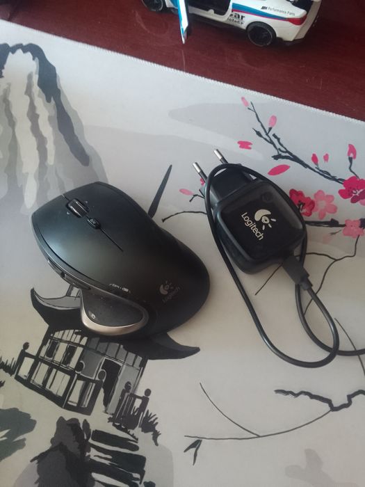 Продам мышку logitech