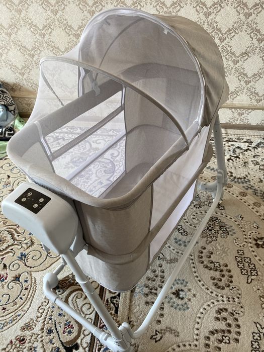 Манеж качалка электорнная