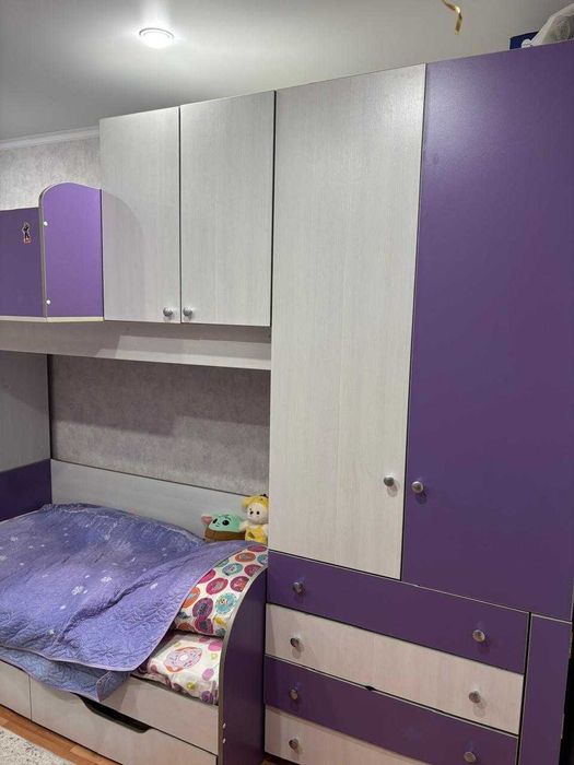 Продам спальный гарнитур для детей