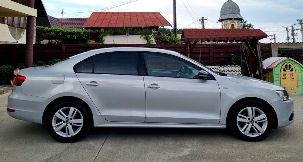 VOLKSWAGEN Jetta 2013 — imagine 5
