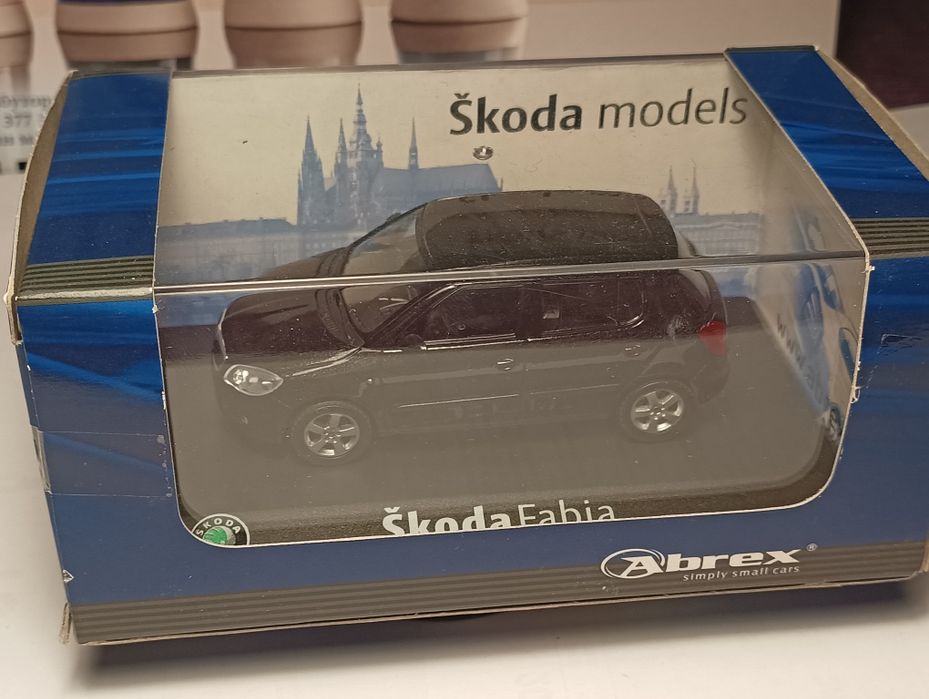 Умалвни макети мащаб 1:43