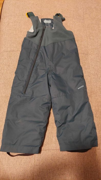 Зимен комплект на WEDZE за дете на 2-3 г. (гащеризон, яке и ръкавици)