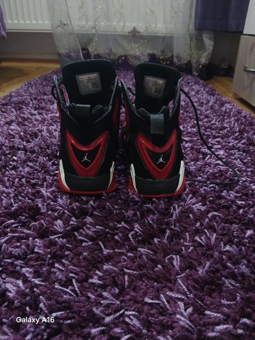 Jordan True Flight Black Red marime 40