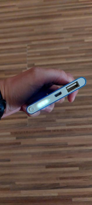 Преносима външна батерия - Power Bank 2000 mAh