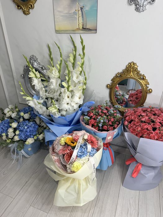 Продаю цветы сегодня 14.08 у меня было день рождение