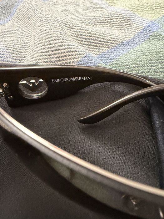 Продам солнцезащитные очки Armani
