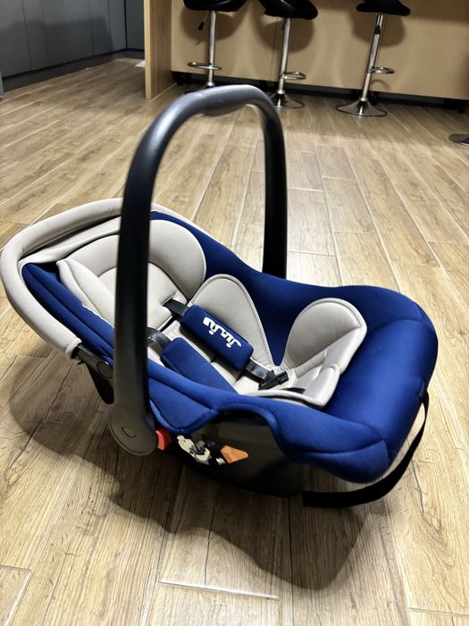 Scoica bebe albastra