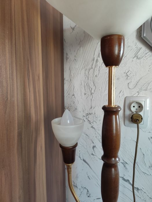 Масивна  старинна лампа