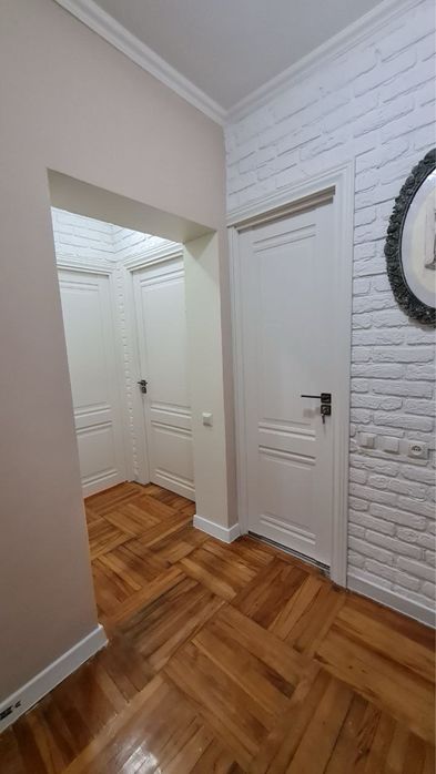 Продаю свою 3х комн на Максим Горьком (возле метро)