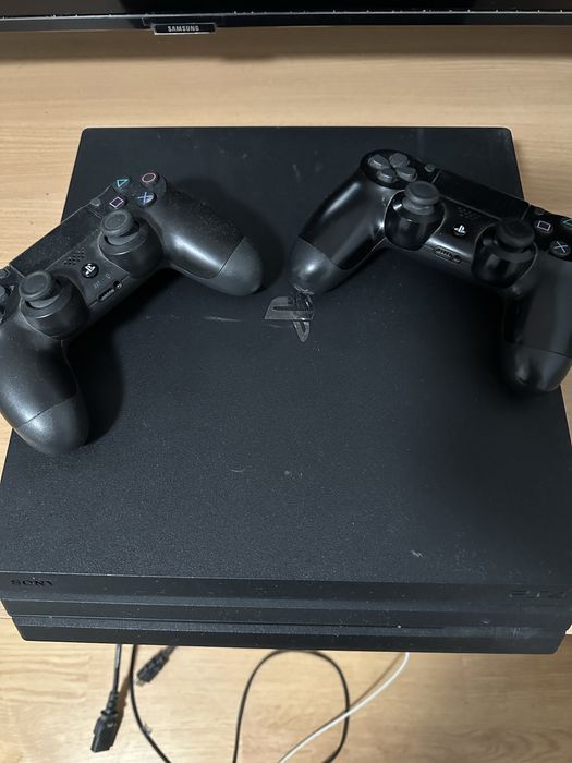 Vand ps4 pro 1 tb