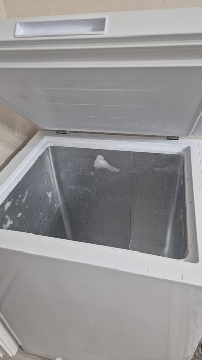 Продам морозильник