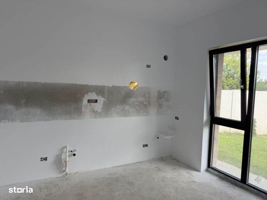 Casa de vanzare, P+1, 4 camere, 2 bai, teren 270mp