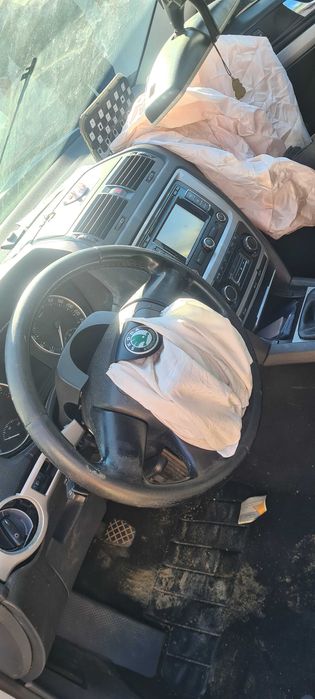 Vand skoda octavia 2012 lovita in fata