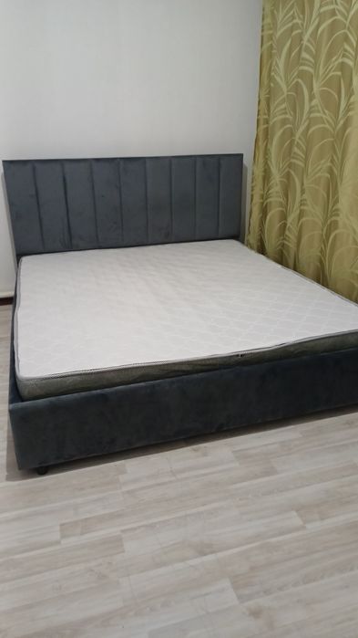 Продам двухспальную кровать