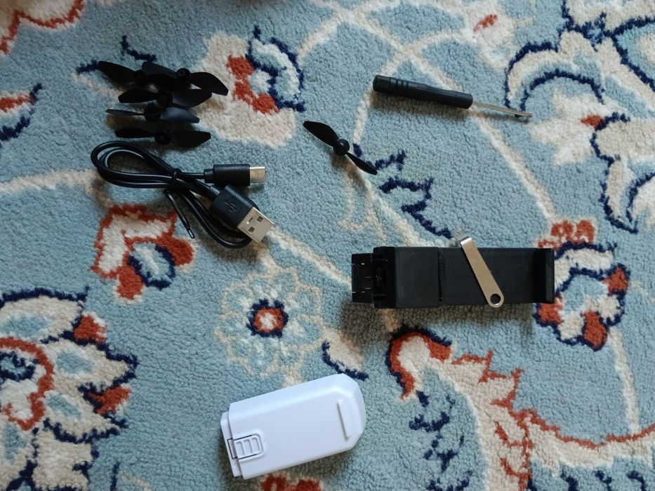 Продам дрон для детей