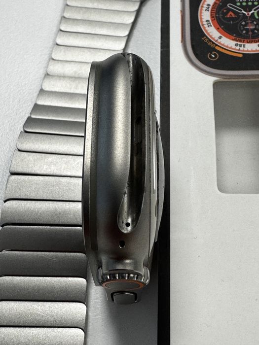 Продавам Apple Watch Ultra 2 Titanium Silver
