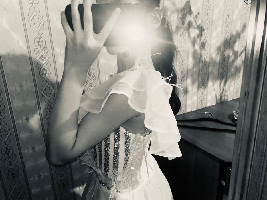 Продам бальные платье