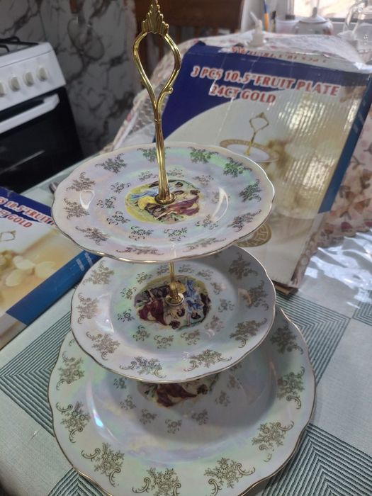 Этажерка, конфетница, фруктовница, тарелка