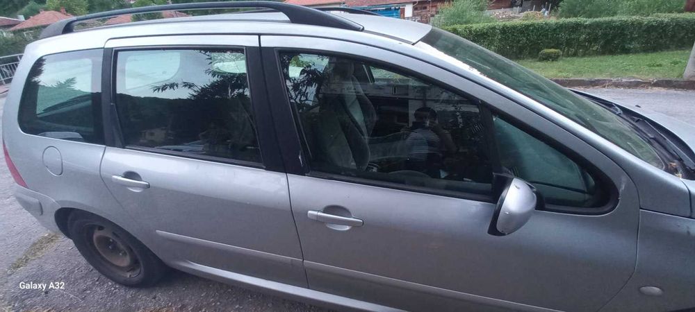 Автомабил Peugeot 307
