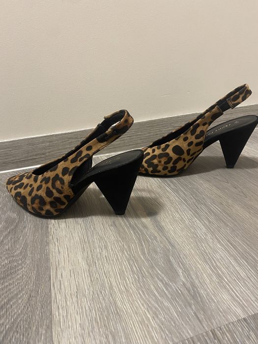 Нови елегантни обувки