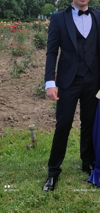 Мъжки костюм нов