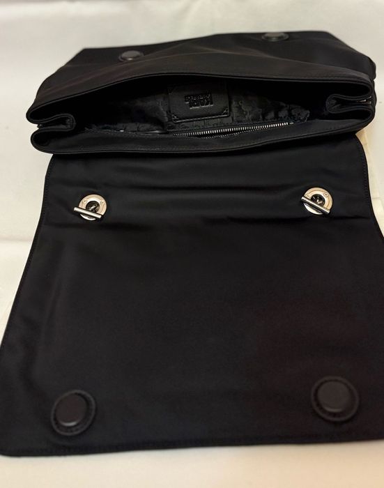 Оригинална чанта KARL LAGERFELD 220W3054