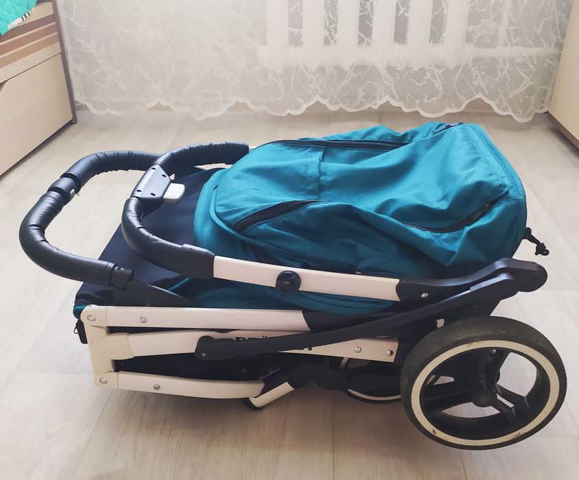 Детская коляска  .