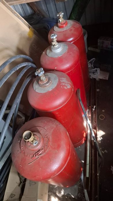 Продам  газ болоны  кислородные