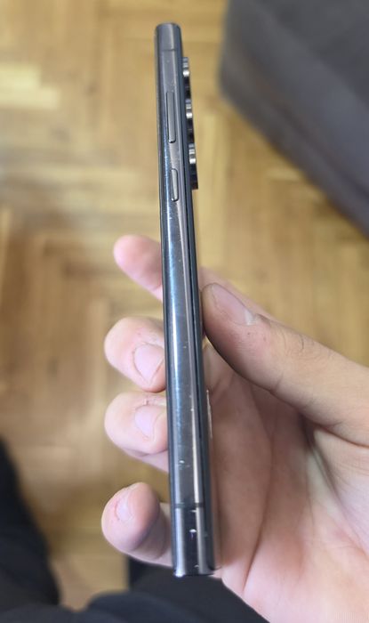 Продавам Samsung GALAXY S23 ULTRA 256gb