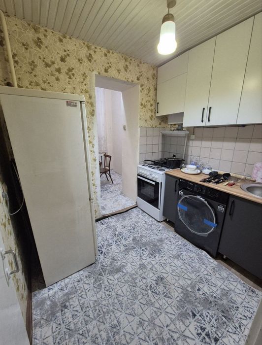 1/1/4 Буюк Ипак Йули метро,ориентир Музей Вооруженных сил,кирпич,38 м2