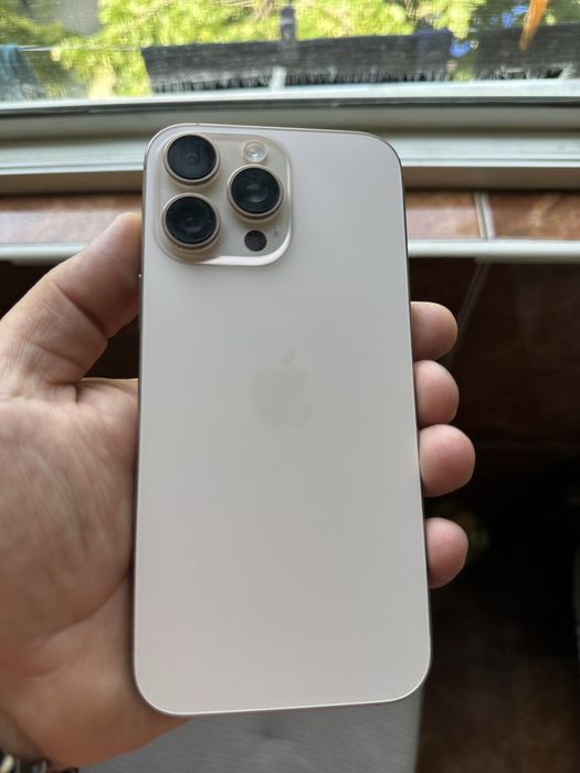 iPhone 16 Pro Max, Desert Titanium, 256 GB, Cutie