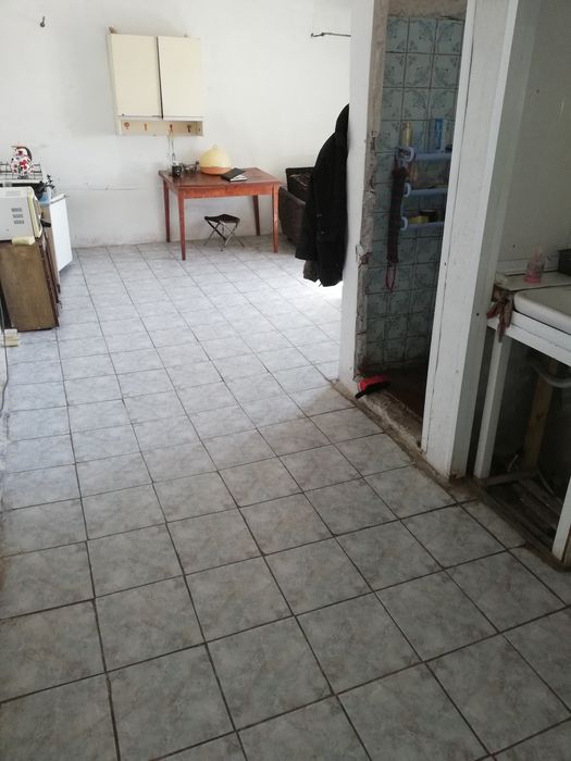 Продам базы коровники 2шт