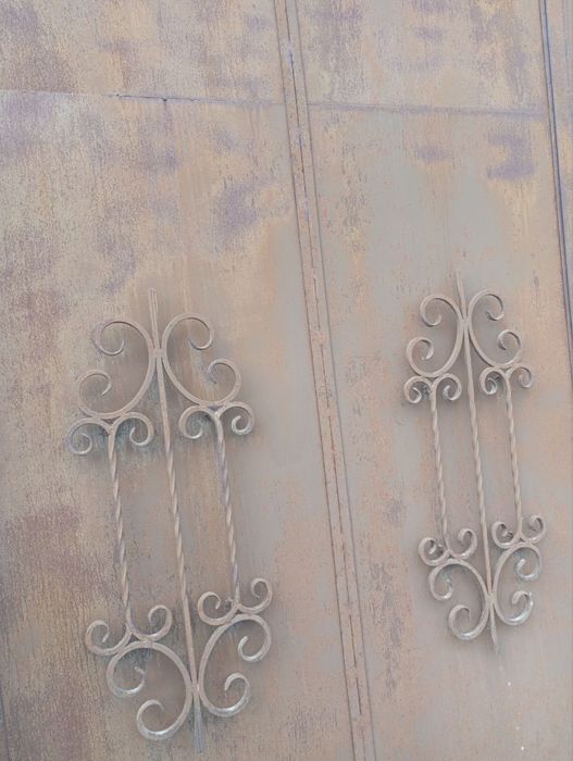 Эшик дарвоза сотидади срочно